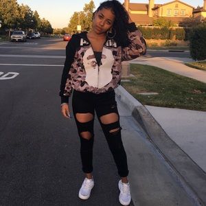 Meet your Posher, Yamina